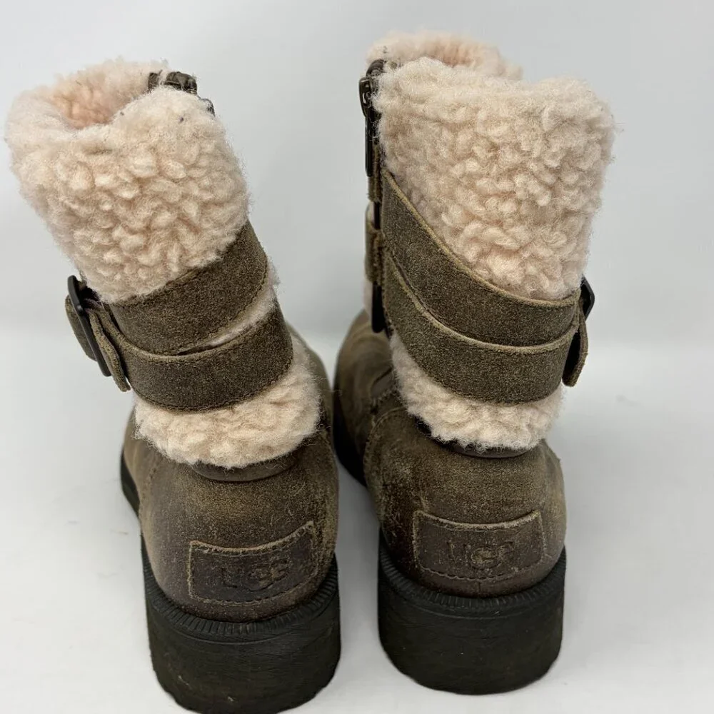 UGG women's Blayre III short boots 6 sherpa green sheepswool cuff buckle snow